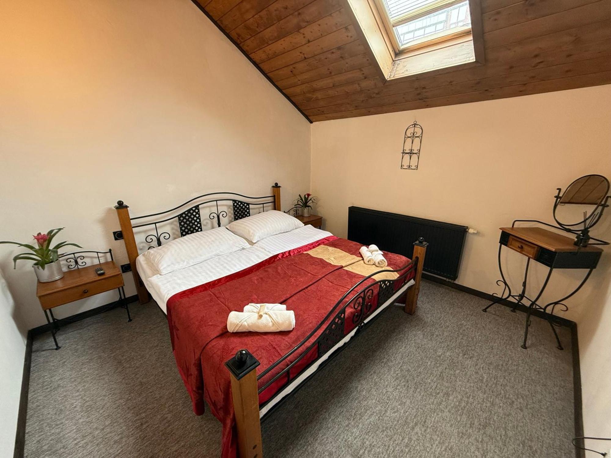 Hotel Plzensky Dvur Frýdek-Místek Εξωτερικό φωτογραφία