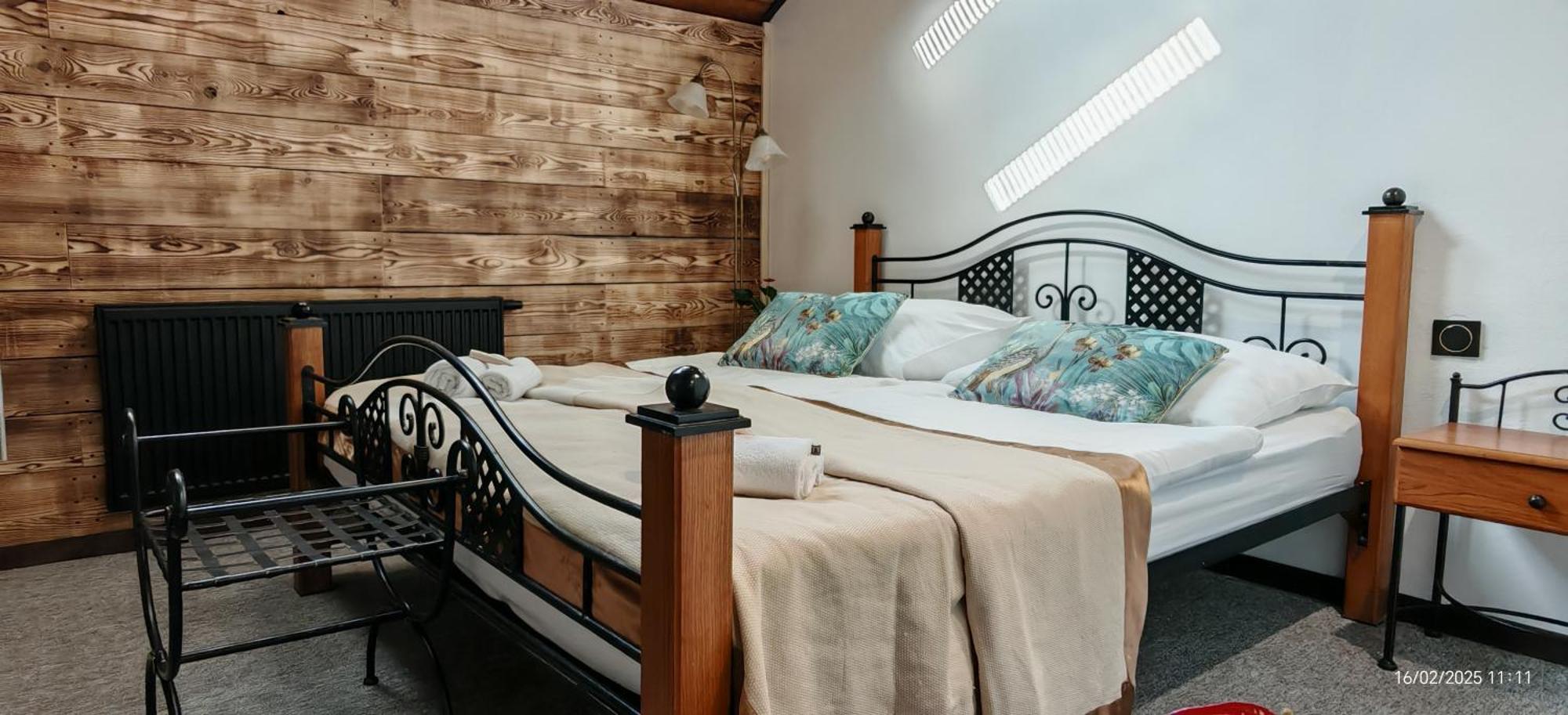 Hotel Plzensky Dvur Frýdek-Místek Εξωτερικό φωτογραφία